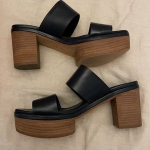 Tori Burch Navy platforms